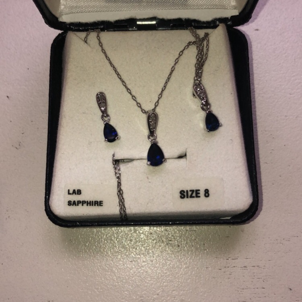 Neckless and earring